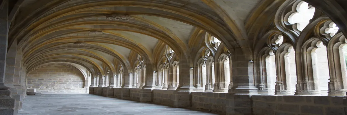 image-monte-escalier-la-chaise-dieu.webp Image Monte escalier La Chaise-Dieu