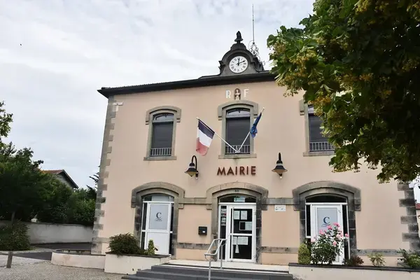 Monte Escalier 43 Monte escalier Cohade